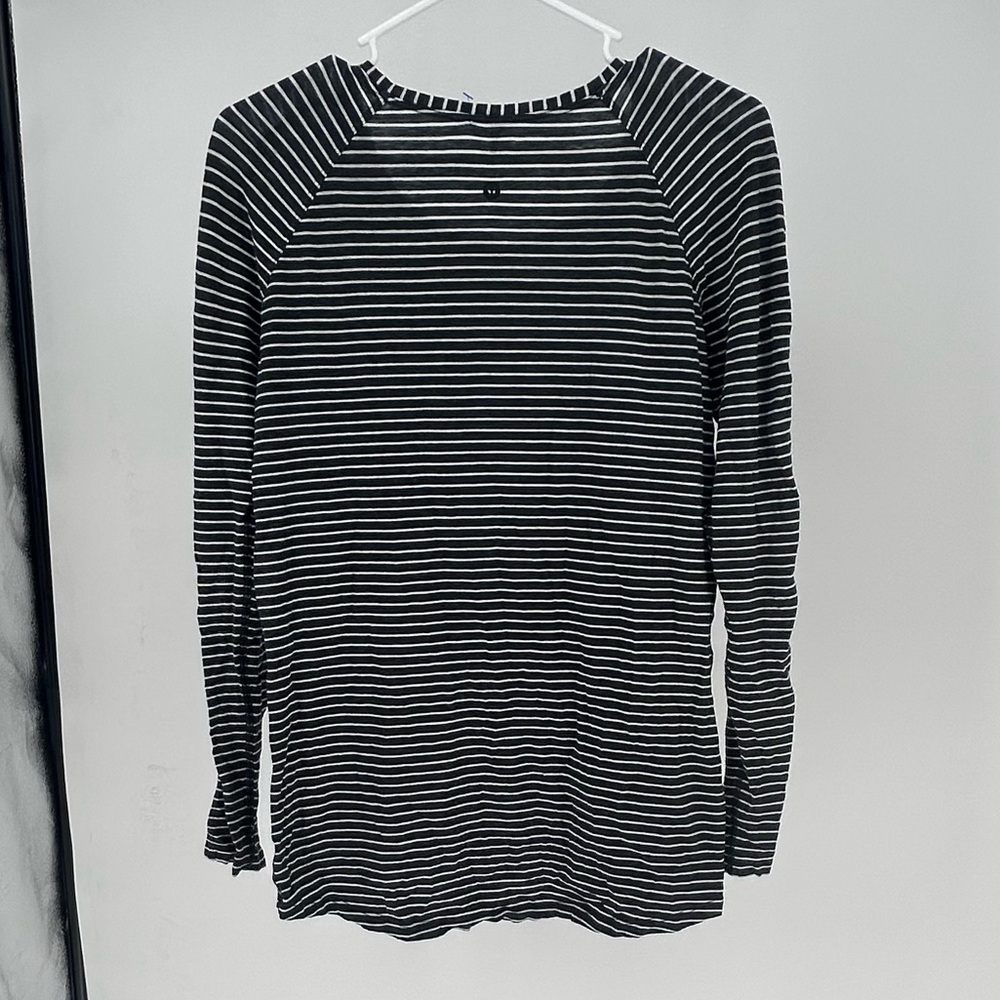 Lululemon Striped Long Sleeve Raglan Top Charcoal Grey White Scoop Neck Size 4